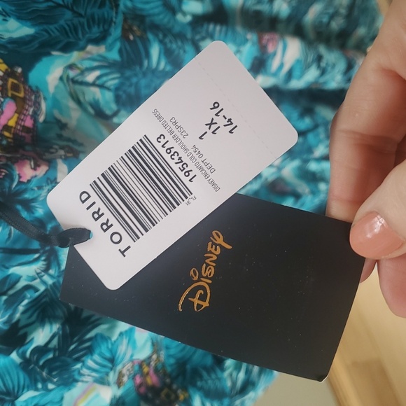 Torrid Disney Collab Encanto Cold Shoulder Colorful Sz. 1 1X 14-16 Dress NWT - Picture 9 of 16